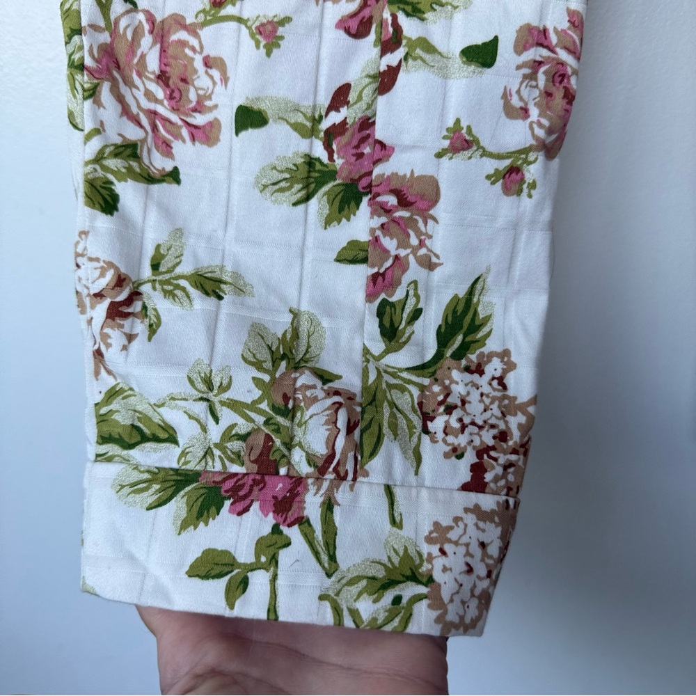 Alythea Floral Patterned Garment - Picture 7 of 9